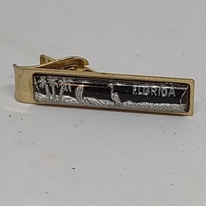 VTG Black, Silver and Goldtone Florida Palm Trees & Flamingo Scene Tie Bar Clip